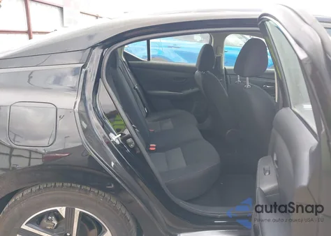 2024 Nissan Sentra Sv Xtronic Cvt z USA, uszkodzony, nr VIN 3N1AB8CV0RY207420